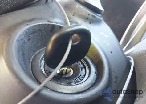 2013 Hyundai Elantra Gls z USA, uszkodzony, nr VIN KMHDH4AE0DU840818